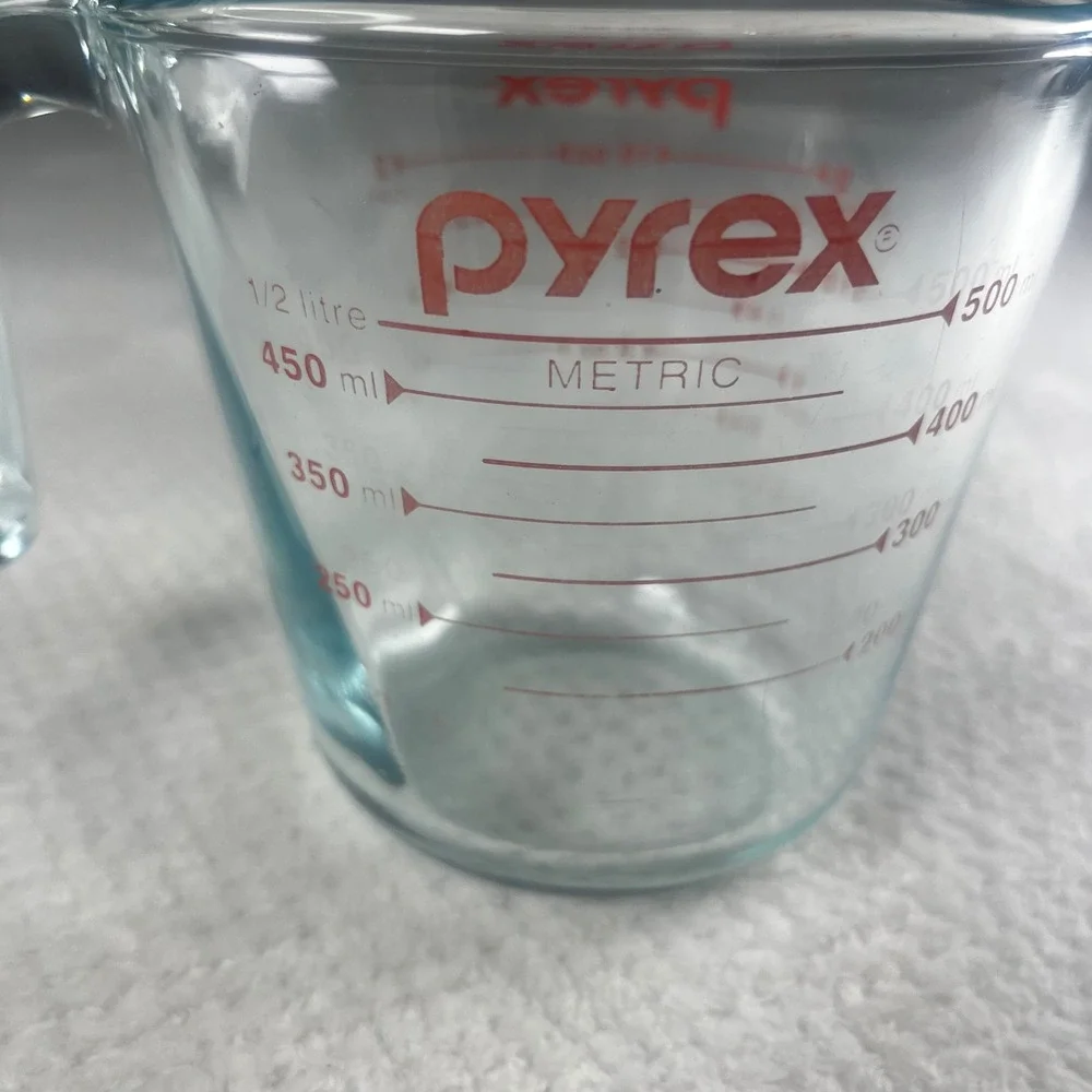 Pyrex Glass Measuring Cup 2‎ Cup 16oz Kitchen Baking Cooking Tool Red Print